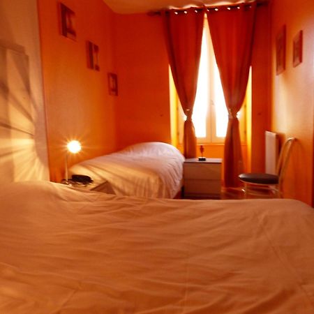 Logis Hotel Au Croissant Buzancais Phòng bức ảnh