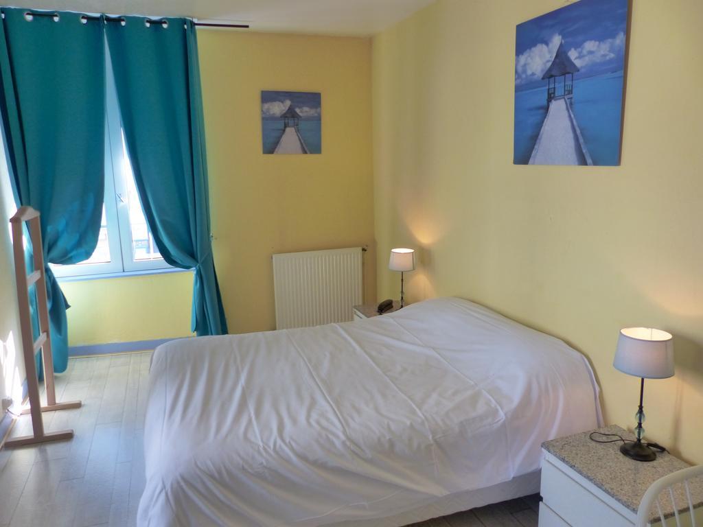 Logis Hotel Au Croissant Buzancais Ngoại thất bức ảnh