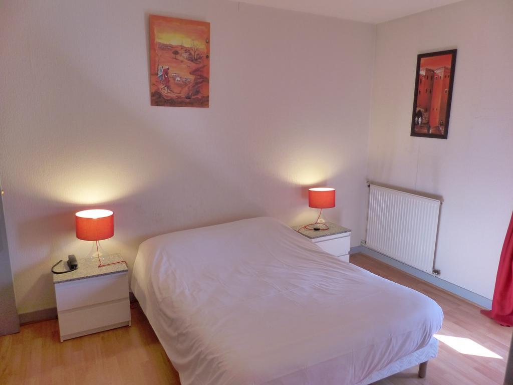 Logis Hotel Au Croissant Buzancais Ngoại thất bức ảnh