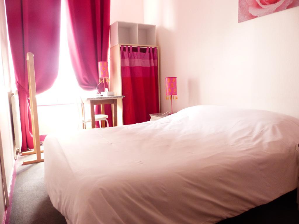 Logis Hotel Au Croissant Buzancais Ngoại thất bức ảnh