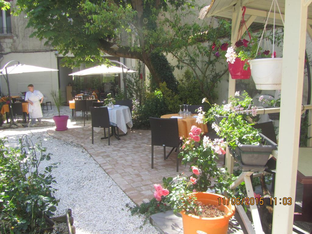 Logis Hotel Au Croissant Buzancais Ngoại thất bức ảnh