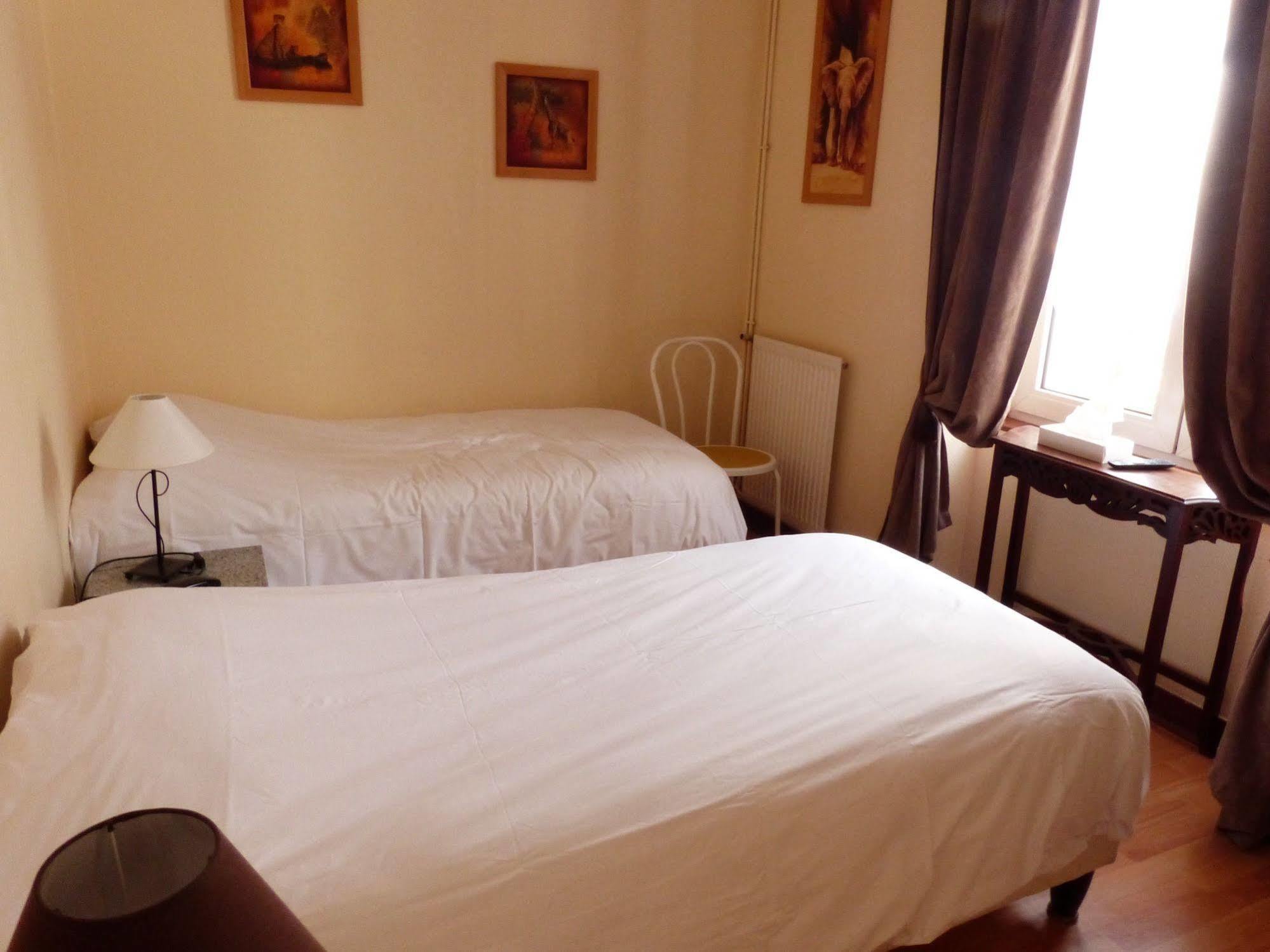 Logis Hotel Au Croissant Buzancais Ngoại thất bức ảnh